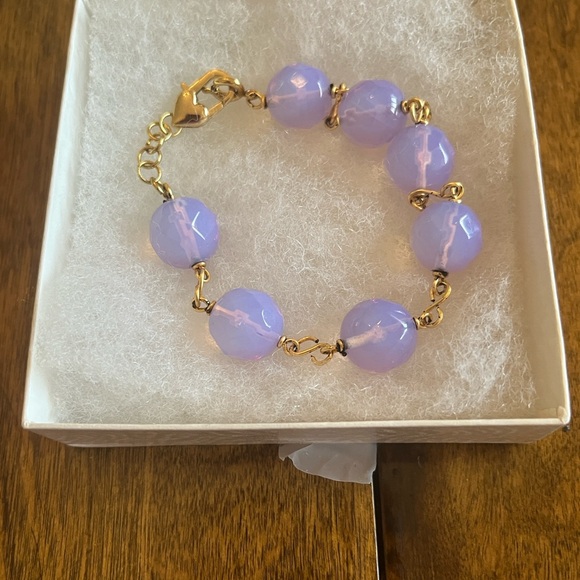 Jewelry - Opaline 10mm glass beaded gold tone bracelet